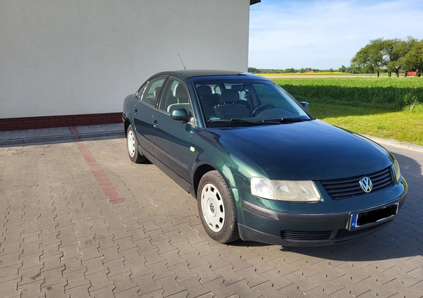 Volkswagen Passat cena 5999 przebieg: 372743, rok produkcji 1999 z Lublin małe 121